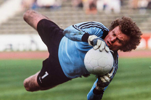 Stitched FC Germany Story 02