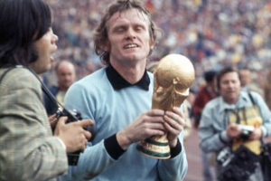 Stitched FC Germany Story 01